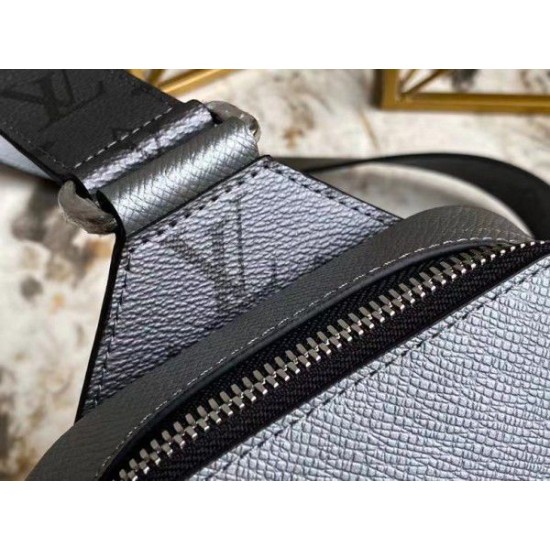 Replica Borsa a tracolla da esterno Louis Vuitton Taiga M30833