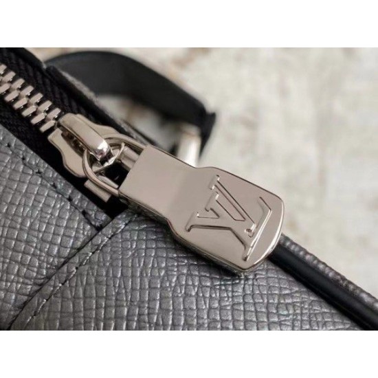 Replica Borsa a tracolla da esterno Louis Vuitton Taiga M30833