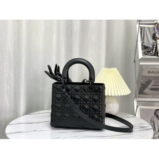 Replica Christian Dior Borsa Lady Dior My Abcdior media in pelle di vitello Cannage nera con motivo diamante Replica Christian Dior Borsa Lady Dior My Abcdior media in pelle di vitello Cannage nera con motivo diamante