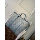 Replica Borsa tote Louis Vuitton M22537 LV Weekend NM blu denim lavato Replica Borsa tote Louis Vuitton M22537 LV Weekend NM blu denim lavato