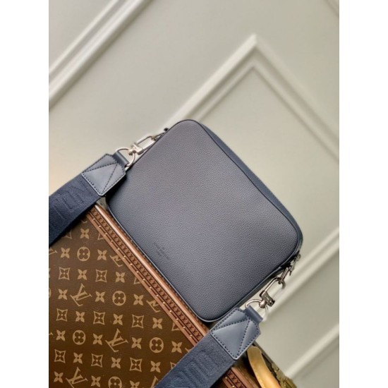 Replica Borsa Louis Vuitton Fastline Messenger LV Aerogram M22611 Blu Replica Borsa Louis Vuitton Fastline Messenger LV Aerogram M22611 Blu