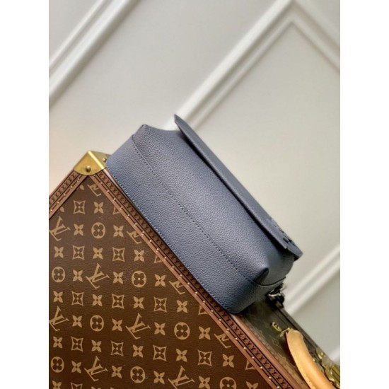 Replica Borsa Louis Vuitton Fastline Messenger LV Aerogram M22611 Blu Replica Borsa Louis Vuitton Fastline Messenger LV Aerogram M22611 Blu