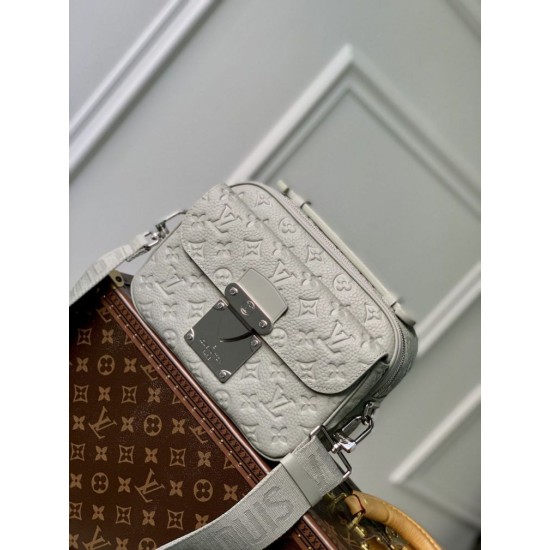 Replica Borsa a tracolla Louis Vuitton S-Lock M23152 Monogramma Taurillon