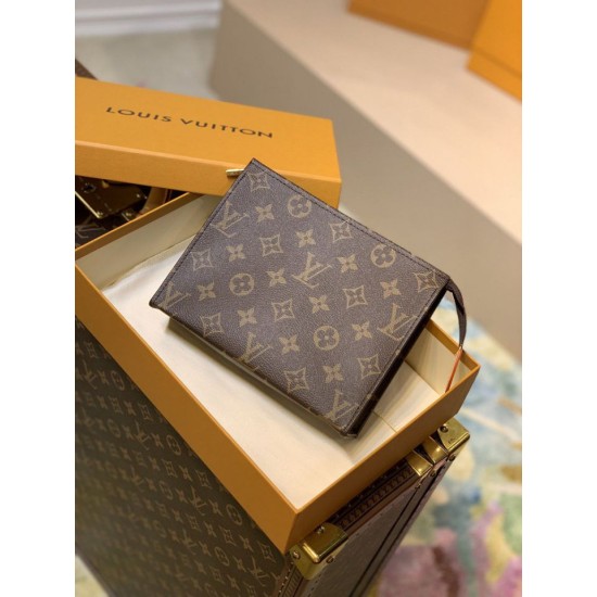 Replica Borsa da toilette Louis Vuitton 19 Borsa per cosmetici M47544