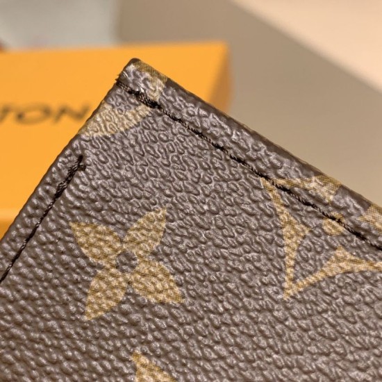 Replica Borsa da toilette Louis Vuitton 15 Borsa per cosmetici M47546