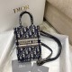 Replica Borsa per telefono Dior Mini Book Tote Ricamo Dior Oblique Blu