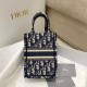 Replica Borsa per telefono Dior Mini Book Tote Ricamo Dior Oblique Blu