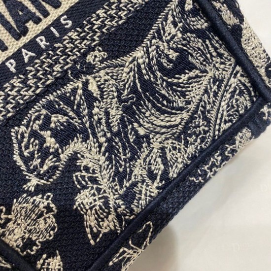 Replica Borsa per telefono Dior Mini Book Tote Toile de Jouy Ricamo inverso Blu Replica Borsa per telefono Dior Mini Book Tote Toile de Jouy Ricamo inverso Blu