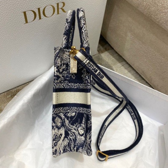 Replica Borsa per telefono Dior Mini Book Tote Toile de Jouy Ricamo inverso Blu Replica Borsa per telefono Dior Mini Book Tote Toile de Jouy Ricamo inverso Blu