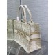 Replica Borsa tote Dior media a libro Rêve d'Infini ricamo Oro