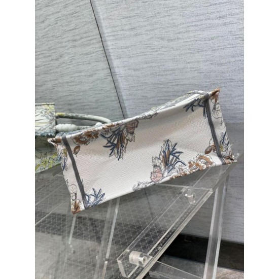 Replica Dior Media Dior Book Tote Multicolor Ricamo Rêve d'Infini Bianco Replica Dior Media Dior Book Tote Multicolor Ricamo Rêve d'Infini Bianco
