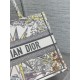 Replica Dior Media Dior Book Tote Multicolor Ricamo Rêve d'Infini Bianco Replica Dior Media Dior Book Tote Multicolor Ricamo Rêve d'Infini Bianco