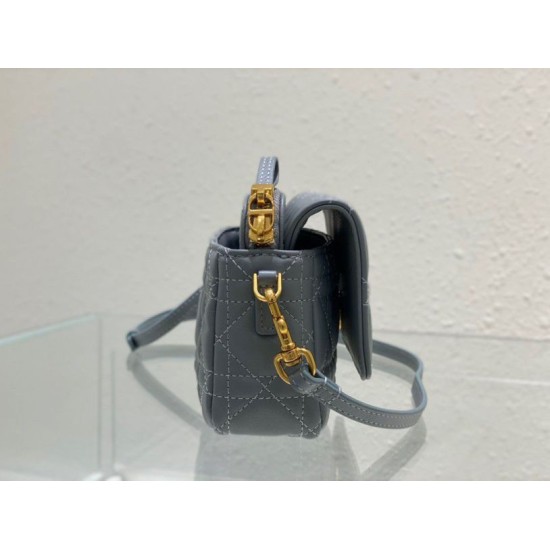 Replica Pouch Dior Caro Cannage Blu