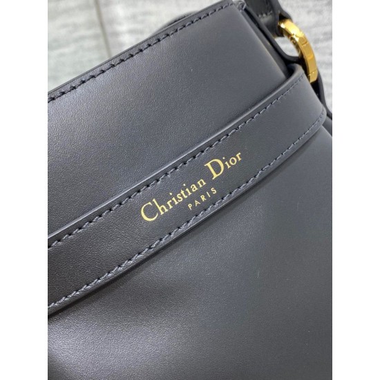 Replica Borsa a secchiello media Dior C'est Saddle in pelle di vitello nera