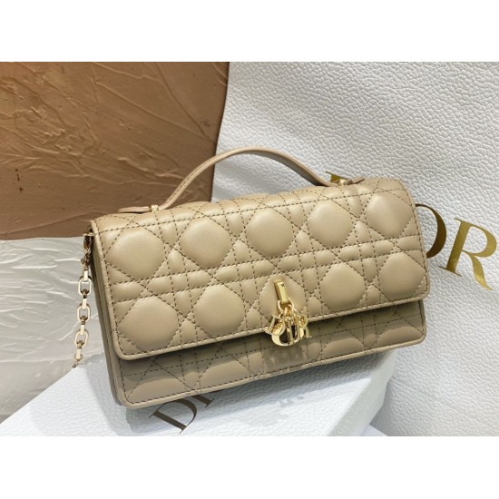 Replica Borsa Dior Miss Dior Mini Cannage in pelle di agnello Beige