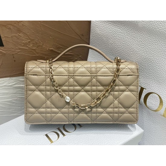 Replica Borsa Dior Miss Dior Mini Cannage in pelle di agnello Beige