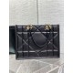 Replica Borsa tote media Dior Essential Archicannage nera