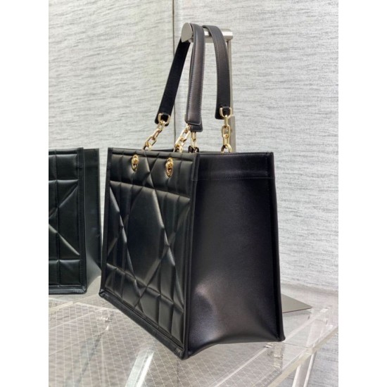 Replica Borsa tote media Dior Essential Archicannage nera