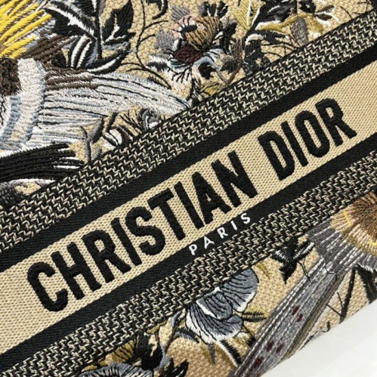 Replica Borsa Dior Medium Lady D-Lite con ricamo Jardin d'Hiver beige