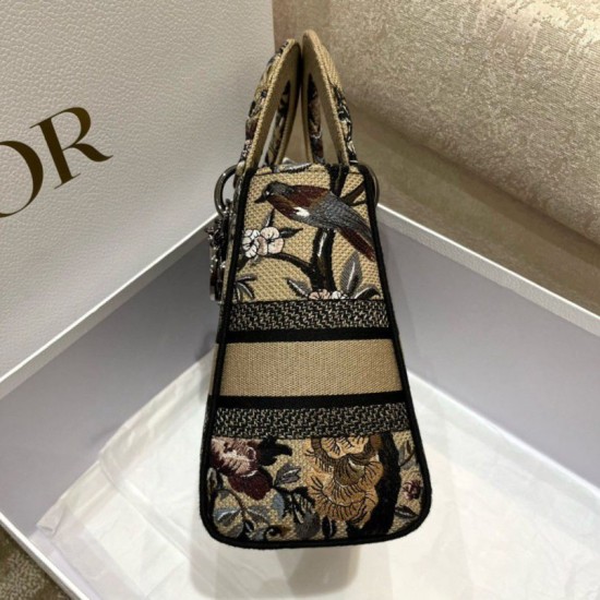 Replica Borsa Dior Medium Lady D-Lite con ricamo Jardin d'Hiver beige