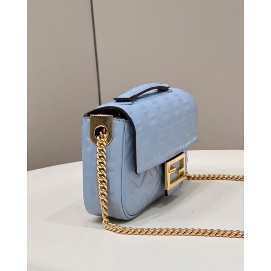 Replica Borsa Midi Fendi Baguette Chain Nappa Blu