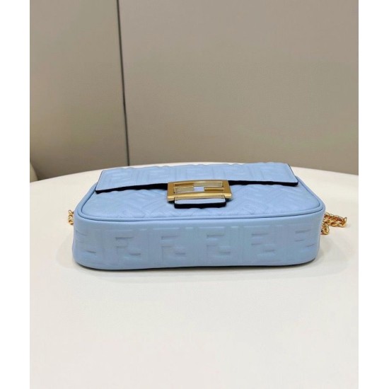 Replica Borsa Midi Fendi Baguette Chain Nappa Blu