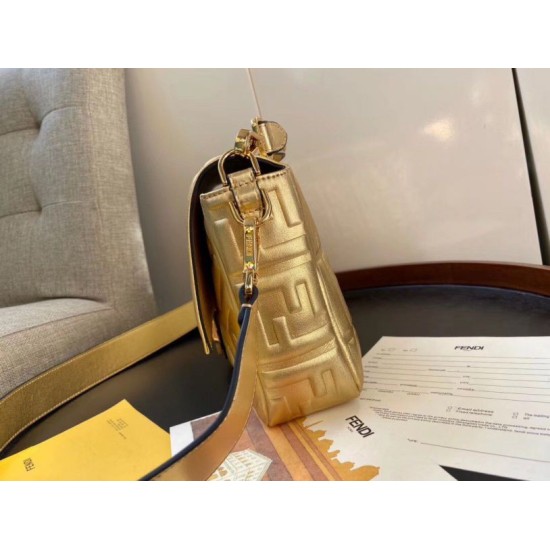 Replica Borsa grande Fendi Baguette con motivo FF oro Replica Borsa grande Fendi Baguette con motivo FF oro