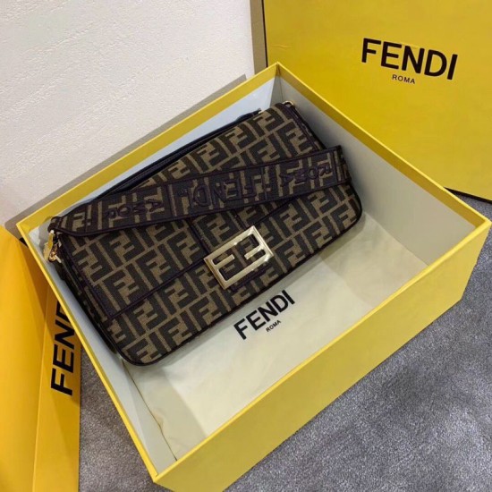 Replica Borsa grande Fendi Baguette in tessuto FF con finiture nere