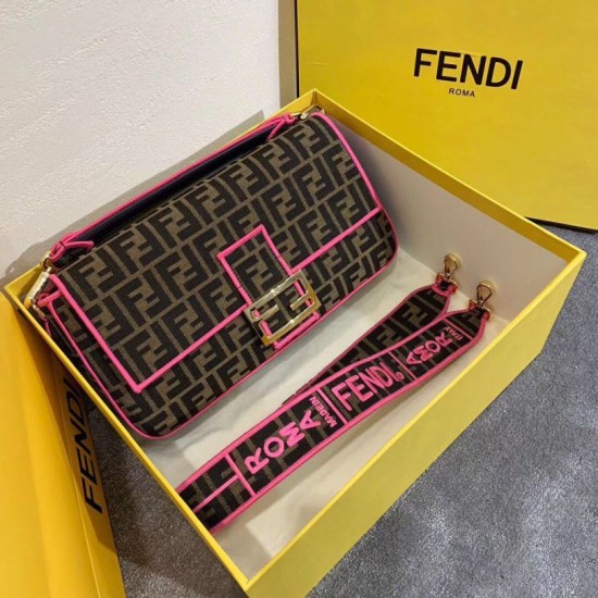 Replica Borsa grande Fendi Baguette in tessuto FF con finiture rosa