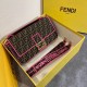 Replica Borsa grande Fendi Baguette in tessuto FF con finiture rosa