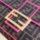 Replica Borsa grande Fendi Baguette in tessuto FF con finiture rosa