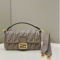 Replica Borsa Fendi 8BR600 Baguette Chain Midi FF in tessuto tapestry grigio
