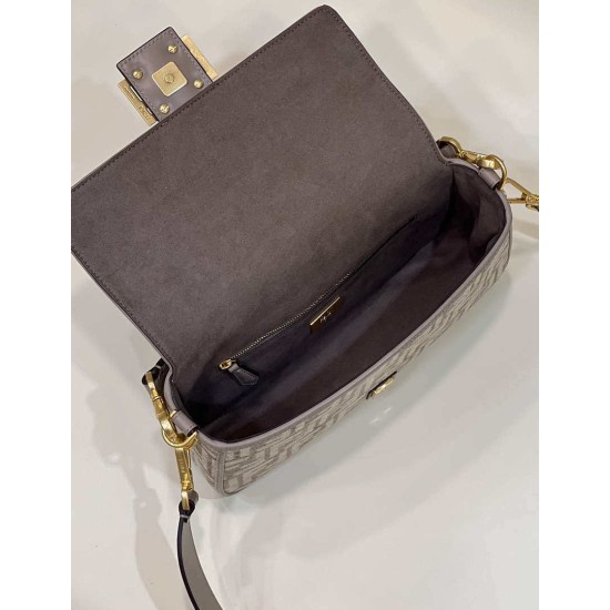 Replica Borsa Fendi 8BR600 Baguette Chain Midi FF in tessuto tapestry grigio