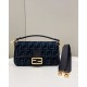 Replica Borsa in tessuto arazzo Fendi 8BR600 Baguette Chain Midi FF Blu Navy