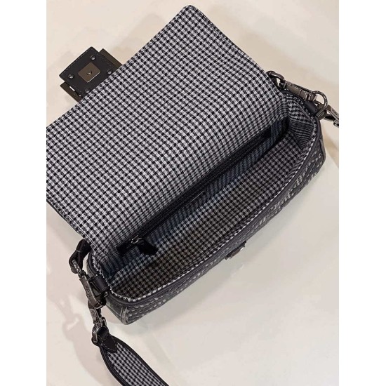 Replica Borsa Fendi Baguette 8BR600 in lana pied de poule con ricamo FF Grigio