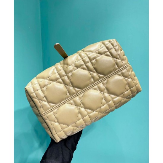 Replica Borsa Christian Dior piccola/media Dior Toujours caffè leggero