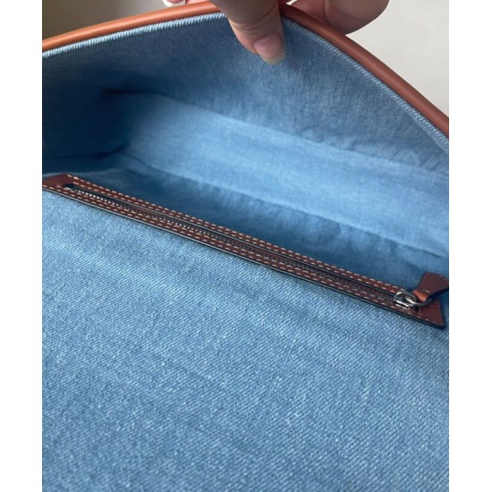 Replica Borsa Fendi Baguette Media 8BR600 denim con motivo FF ricamato tono su tono Blu Replica Borsa Fendi Baguette Media 8BR600 denim con motivo FF ricamato tono su tono Blu