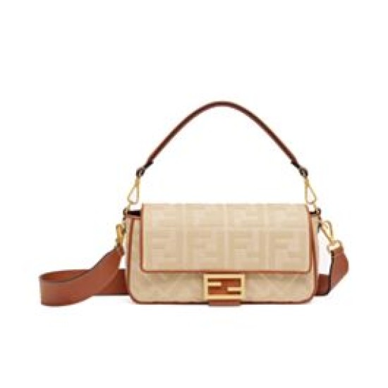 Replica Borsa Fendi Baguette Media 8BR600 denim con motivo FF ricamato tono su tono Caffè Replica Borsa Fendi Baguette Media 8BR600 denim con motivo FF ricamato tono su tono Caffè