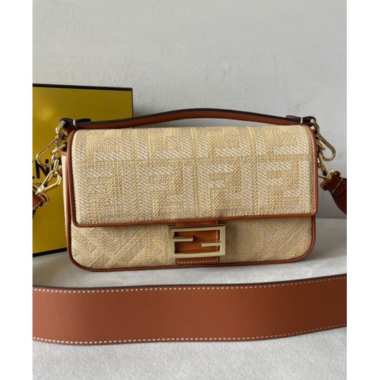 Replica Borsa Fendi Baguette Media 8BR600 denim con motivo FF ricamato tono su tono Caffè Replica Borsa Fendi Baguette Media 8BR600 denim con motivo FF ricamato tono su tono Caffè