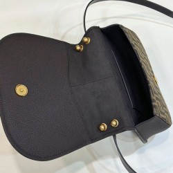 Replica Fendi C'mon Borsa a cartella media con curvatura 8BT366 Caffè