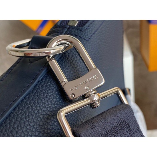 Replica Valigetta Louis Vuitton Takeoff in pelle Aerogram blu M21440 Replica Valigetta Louis Vuitton Takeoff in pelle Aerogram blu M21440