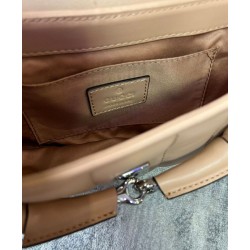 Replica Borsa a tracolla piccola Gucci Horsebit Chain 764339 Albicocca