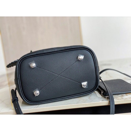 Replica Borsa Louis Vuitton Blossom PM Mahina m21848 Nera