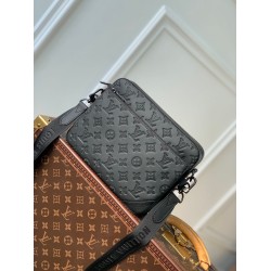 Replica Borsa a tracolla Louis Vuitton Trio in pelle con monogramma in rilievo M46602
