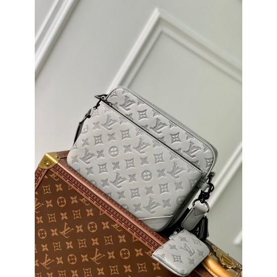 Replica Borsa a tracolla Louis Vuitton Trio in pelle con monogramma in rilievo M46603 Replica Borsa a tracolla Louis Vuitton Trio in pelle con monogramma in rilievo M46603