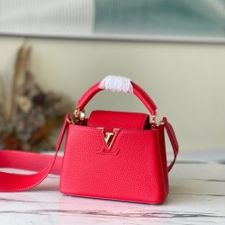 Replica Borsa mini Louis Vuitton Capucines in pelle Taurillon rossa M56845