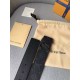 Replica LV Initiales 40MM Cintura reversibile Taiga M0157V