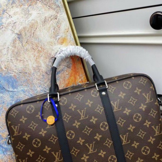 Replica Porte-Documents Voyage PM Monogram Macassar M52005