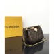 Replica Multi Pochette Accessoires M44813