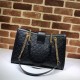 Replica Borsa a tracolla media con firma lucchetto 479197 nera